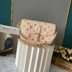 Louis Vuitton LV Diane bag - Image 3