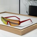 Balenciaga Mirror Logo  sunglasses Top quality - Image 5