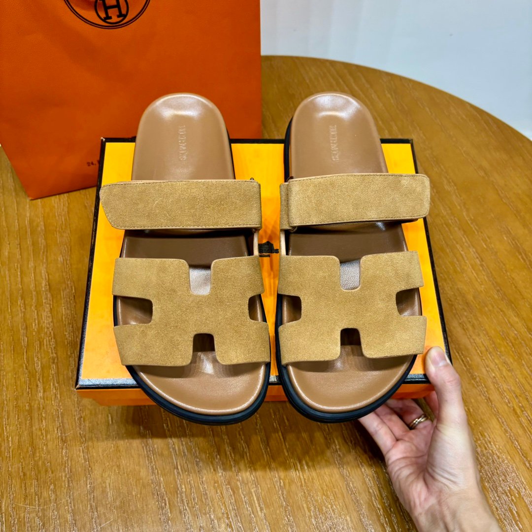 Hermès Chypre leather sandals