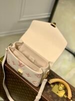 Louis Vuitton Pochette Metis M45573 - Image 3