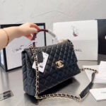 Chanel Coco Handle Bag Medium - Image 4