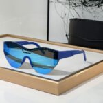 Balenciaga Mirror Logo  Sunglasses Top quality - Image 3