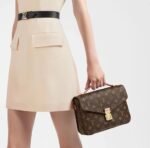 Louis Vuitton Pochette Metis East West M44875 - Image 2
