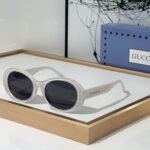 Gucci  Stylish  sunglasses Top quality - Image 4