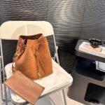 Saint Laurent VSl Paris Vll Hobo Shoulder Bag - Image 4