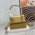 Jacquemus Le Grand Chiquito Medium Tote Lipstick Bag - Image 2