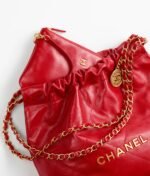 CHANEL 22 SMALL HANDBAG Shiny Calfskin & Gold-Tone Metal Red - Image 4