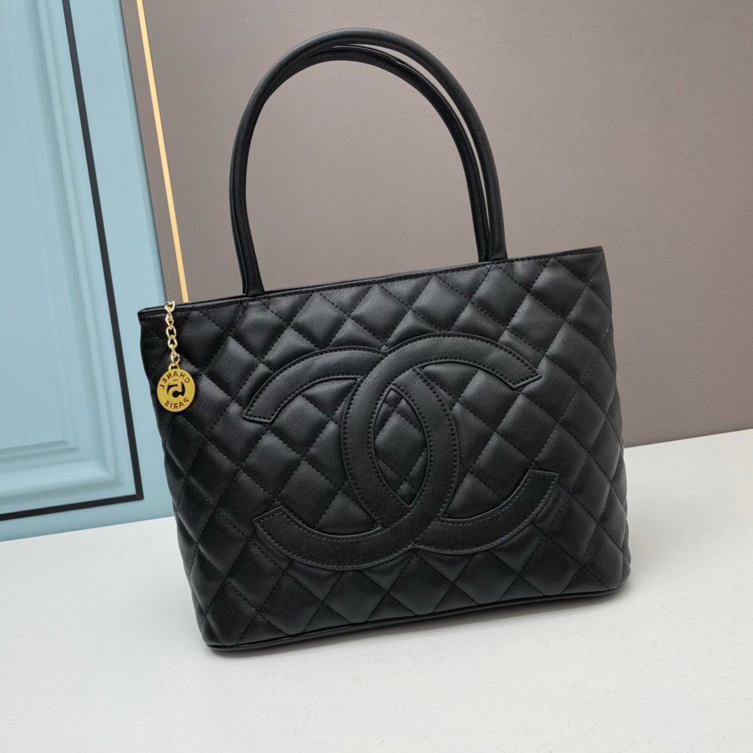 Chanel vintage Tote Hand Shoulder Bag