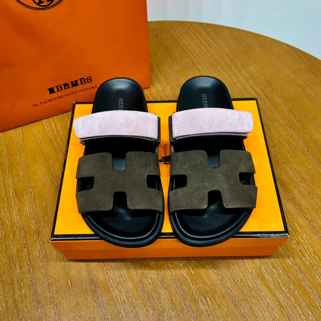 Hermès Chypre leather sandals