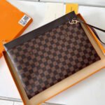 Louis Vuitton LV Discovery Handbag - Image 5