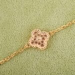 Van Cleef&Arpels VCA alhambra Bracelet mini diamond - Image 4