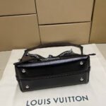 Louis Vuitton CarryAll BB - Image 6