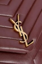 SAINT LAURENT Loulou medium quilted leather shoulder bag burgundy - Image 2