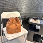 Saint Laurent VSl Paris Vll Hobo Shoulder Bag - Image 2