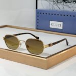 Gucci  Metal mirror leg Logo  sunglasses Top quality - Image 3