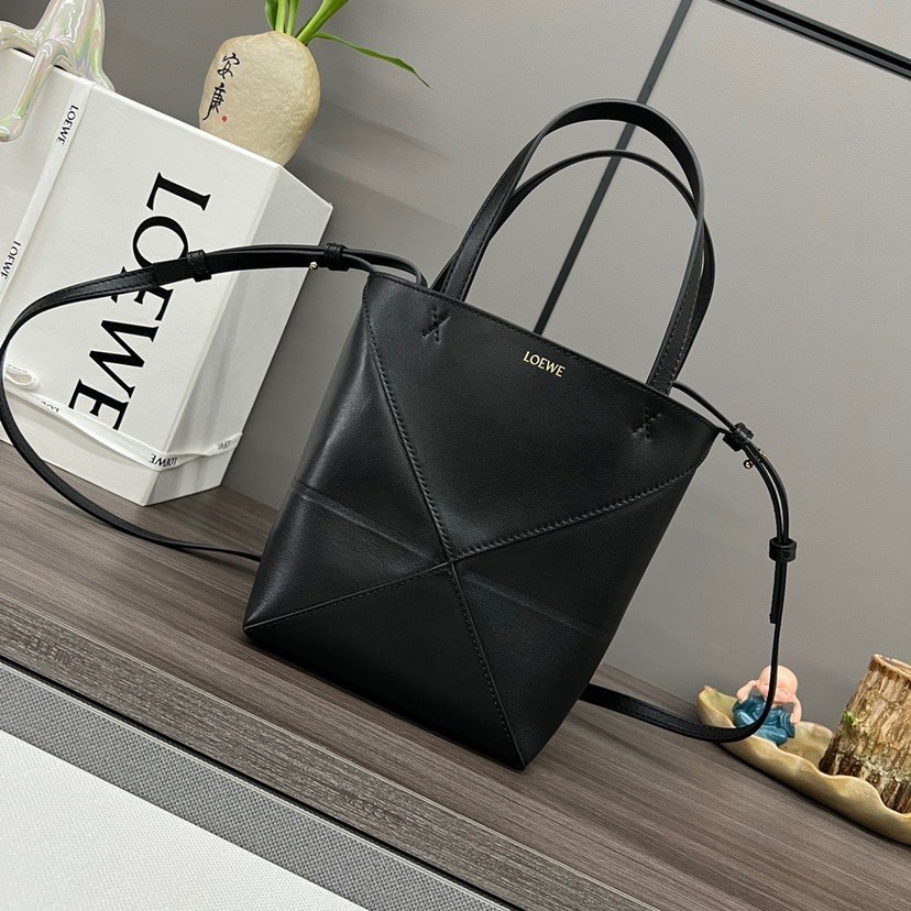 Loewe Puzzle Fold Tote in shiny calfskin Mini Black