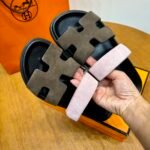 Hermès Chypre leather sandals - Image 2