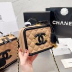 Chanel Vanity Case Quilted Caviar - Image 5