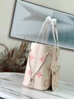 Louis Vuitton Neverfull MM M21579 - Image 9