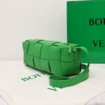 Bottega Veneta BV Small Brick Cassette Shoulder Bag  10A Mirror Version - Image 5