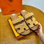Hermès Chypre leather sandals - Image 2