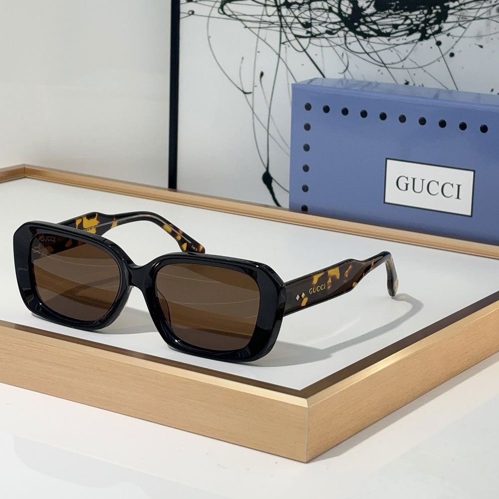 Gucci  Fashion mirror leg Logo  sunglasses Top quality