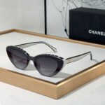 Chanel  Mirror leg Logo Cat-eye Sunglasses Top quality - Image 3