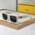 Fendi  Square Plate Sunglasses Top quality