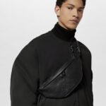 LV Discovery Bumbag PM - Image 2