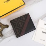 FENDI Contrast Color Design Wallte - Image 3
