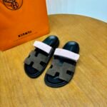 Hermès Chypre leather sandals - Image 3