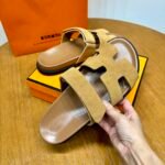 Hermès Chypre leather sandals - Image 3