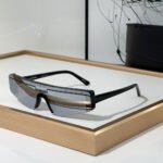 Balenciaga Mirror Logo  sunglasses Top quality - Image 6