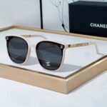 Chanel Mirror Logo Decoration Sunglasses Top quality